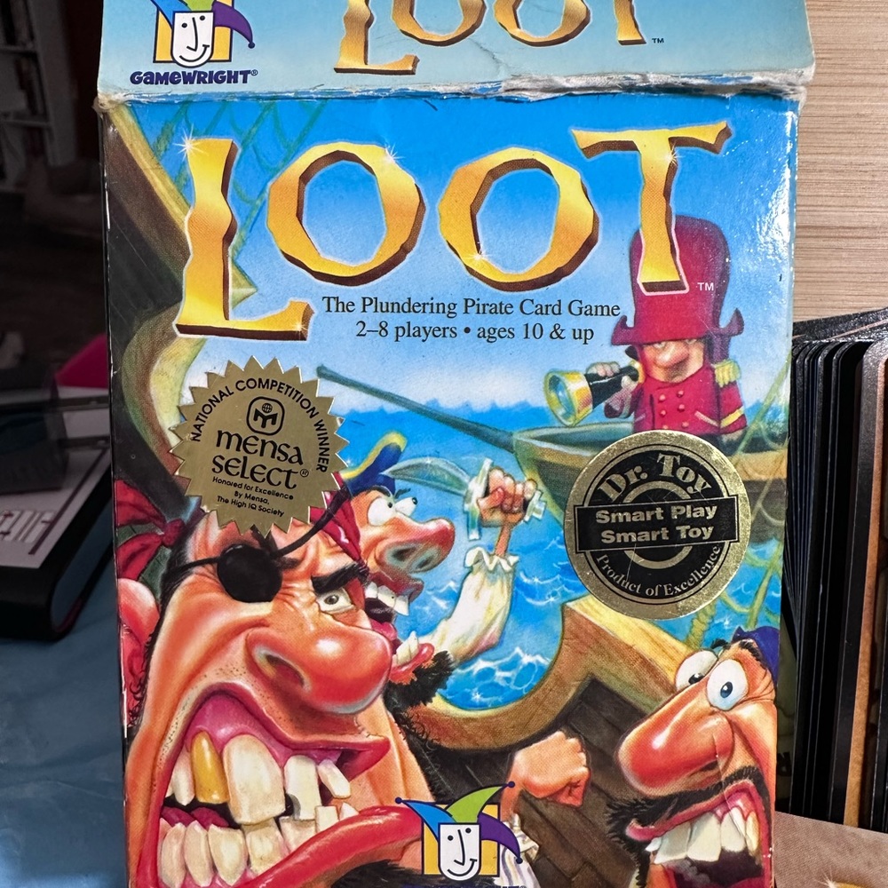 Loot The Plundering Pirate Card Game Age 10+ GameWright 2005 Complete